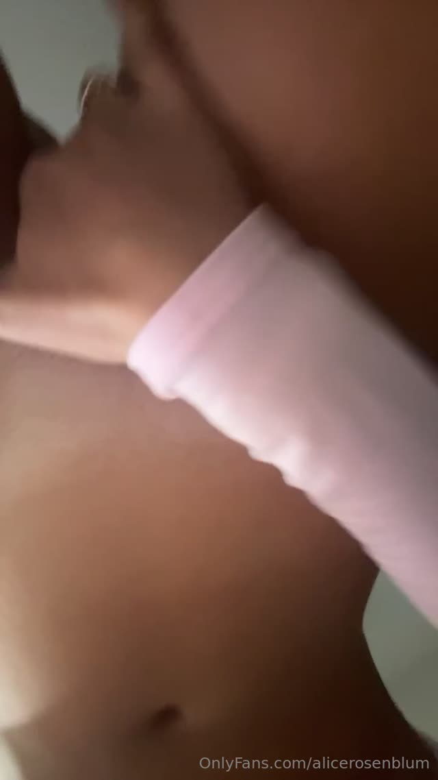 Alice rosenblum exclusive leaked nude post on ReelHub