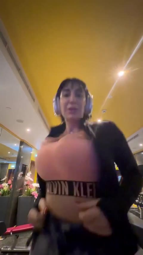 Andreeairimescu leaked nude content