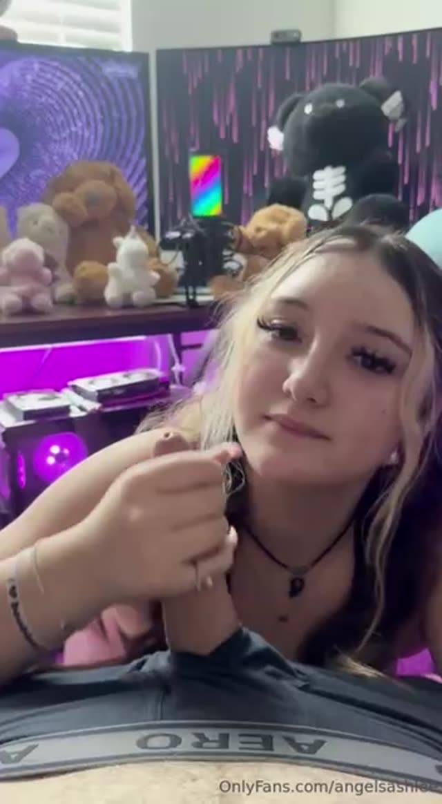 Angelsashles exclusive leaked nude post on ReelHub