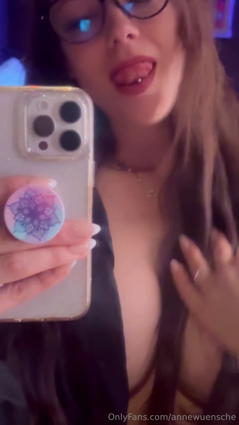 Annewnscheannewuensche exclusive leaked nude post on ReelHub
