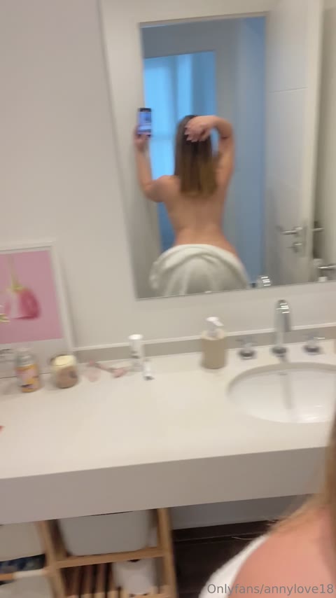 Annylove18 leaked nude content