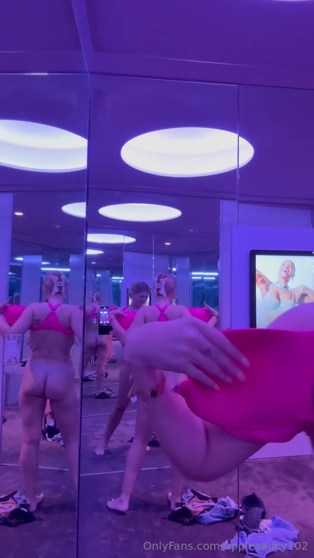 Applesaucyy leaked nude content