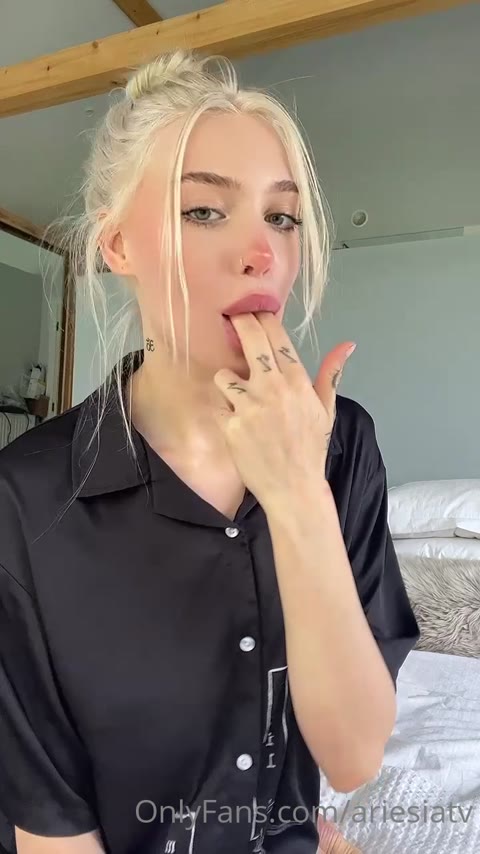Ariesiagray exclusive leaked nude post on ReelHub