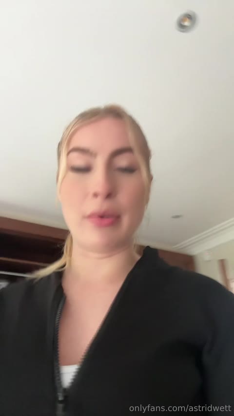 Astridwett leaked nude content
