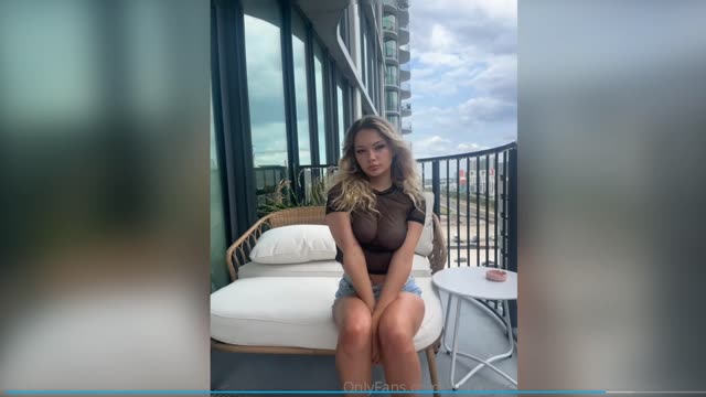 Avaxreyess exclusive leaked nude post on ReelHub