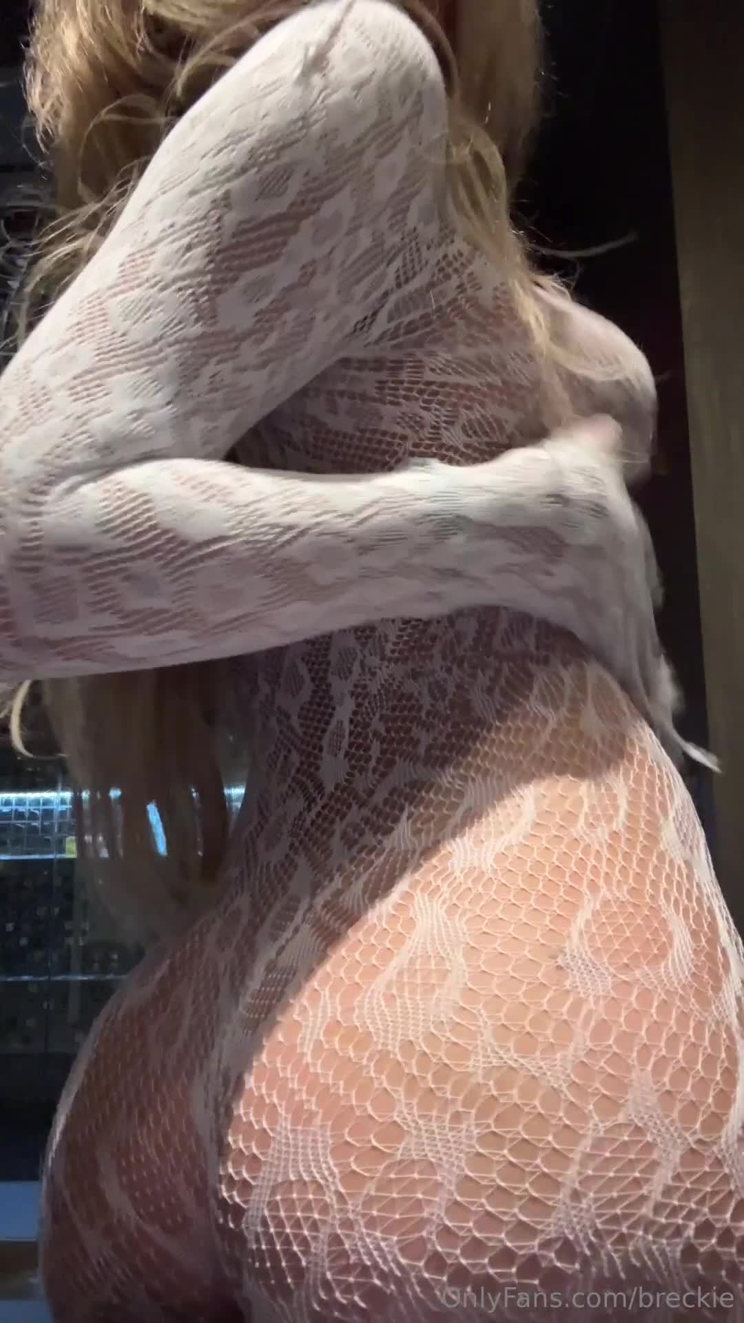 Breckiehil exclusive leaked nude post on ReelHub