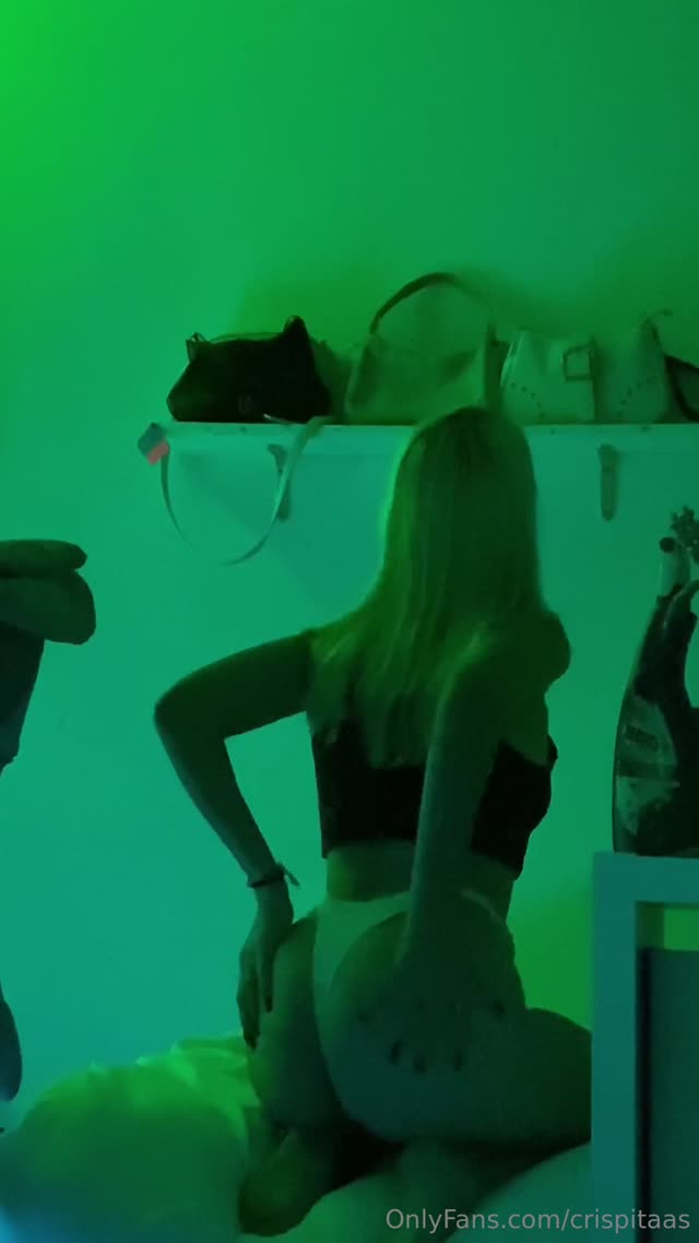 Crisnubitoo leaked nudes
