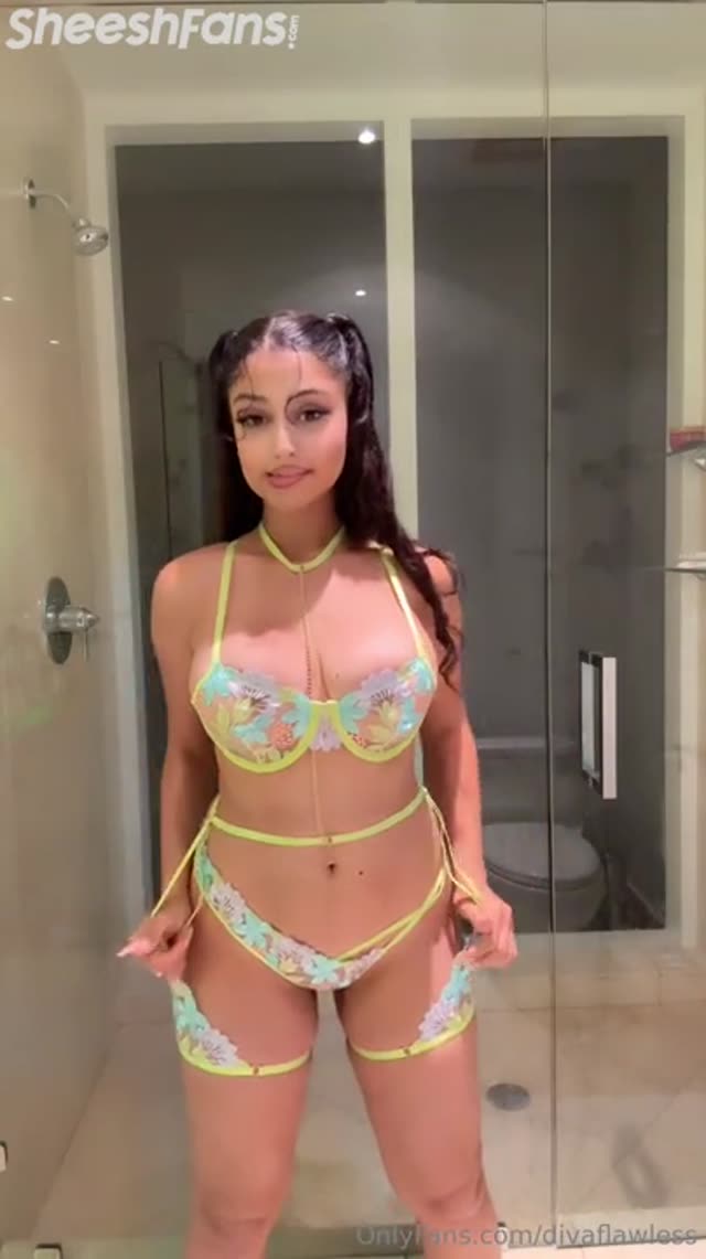 Divaflawless exclusive leaked nude post on ReelHub
