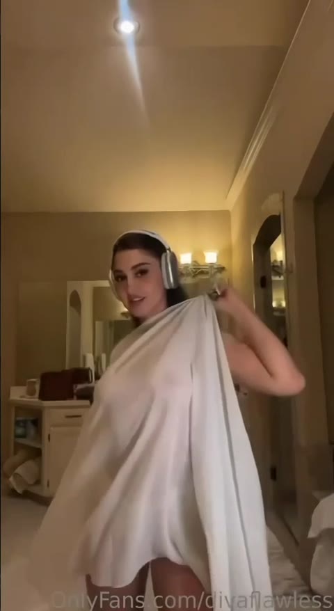Divaflawless exclusive leaked nude post on ReelHub
