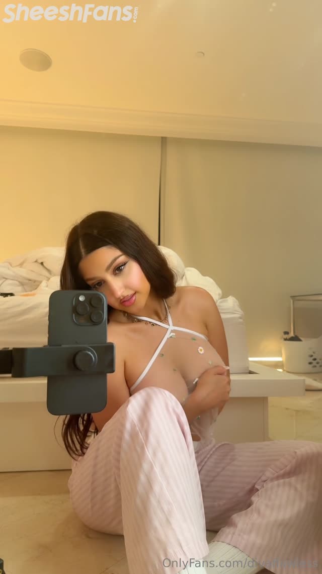 Divaflawless exclusive leaked nude post on ReelHub