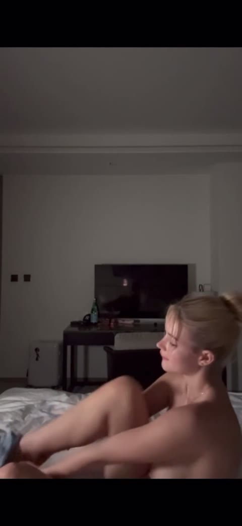 Fabienne0805 exclusive leaked nude post on ReelHub