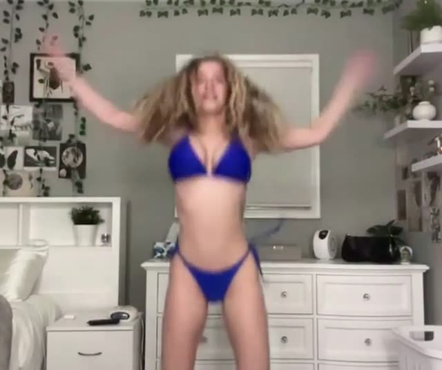 Kirapregiato exclusive leaked nude post on ReelHub