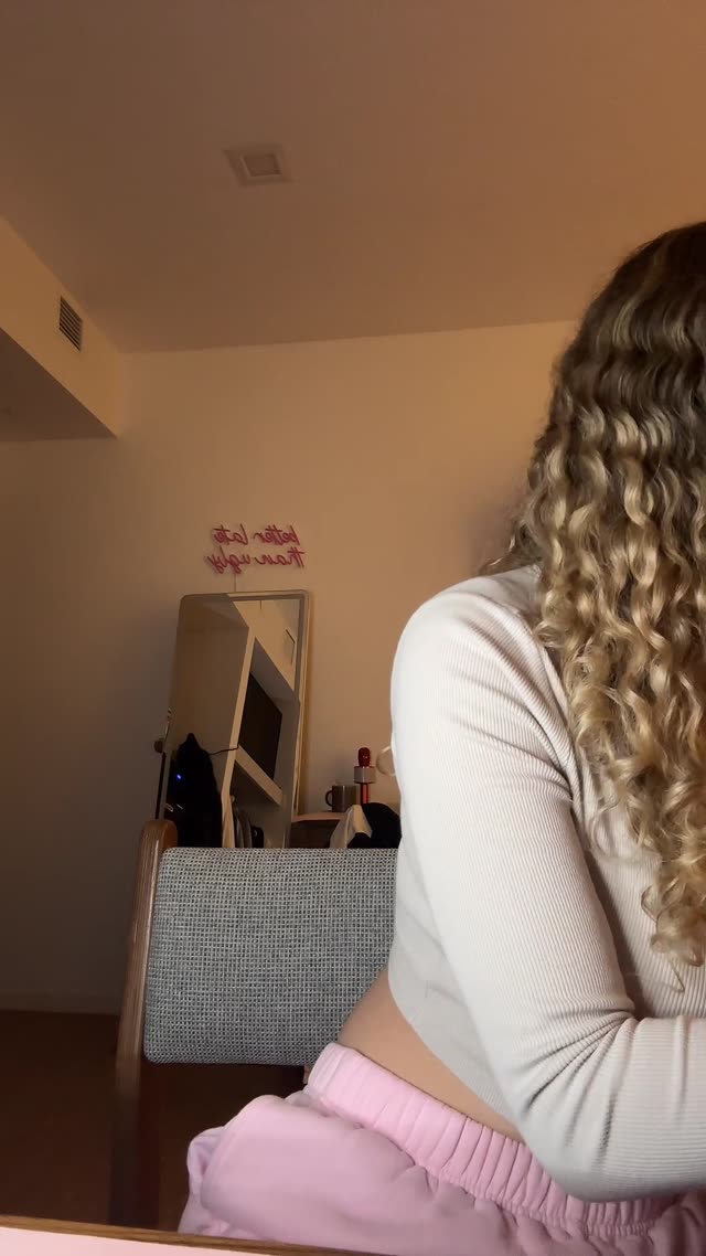 Kirapregiato exclusive leaked nude post on ReelHub