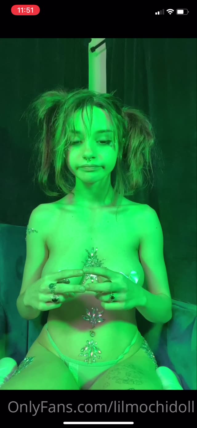 Lilmochidoll exclusive leaked nude post on ReelHub