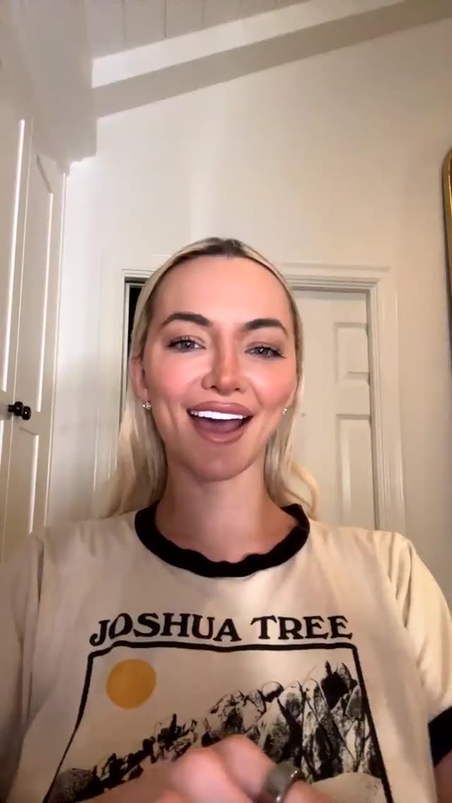 Lindseypelas exclusive leaked nude post on ReelHub