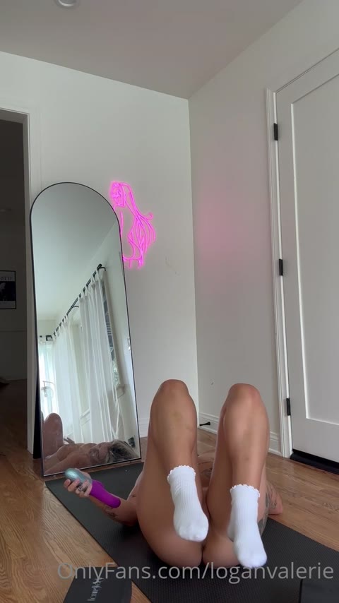 Loganvalerie exclusive leaked nude post on ReelHub