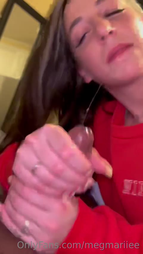 Megmarii exclusive leaked nude post on ReelHub