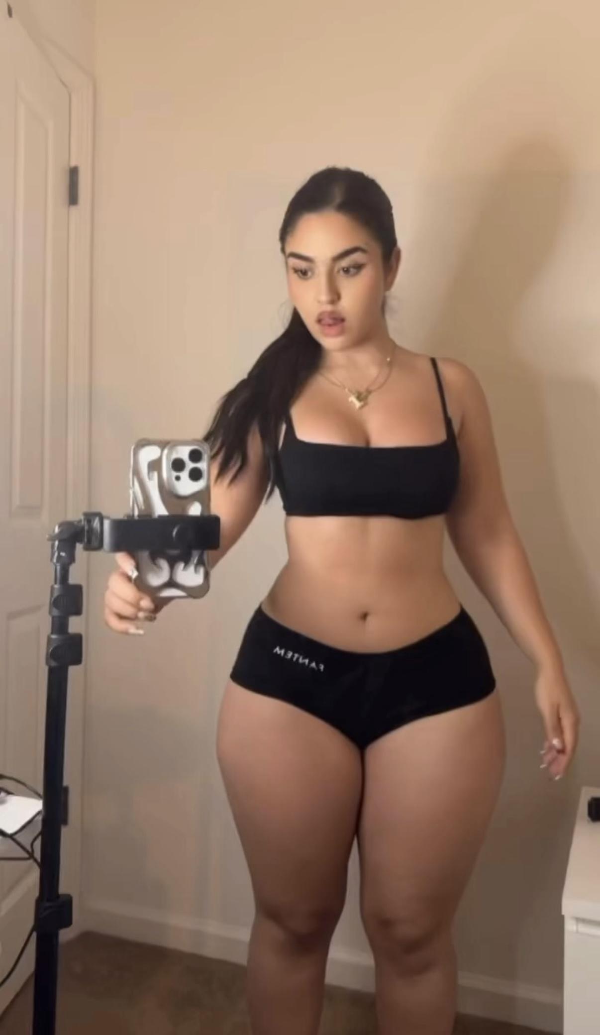 Melkoneko exclusive leaked nude post on ReelHub