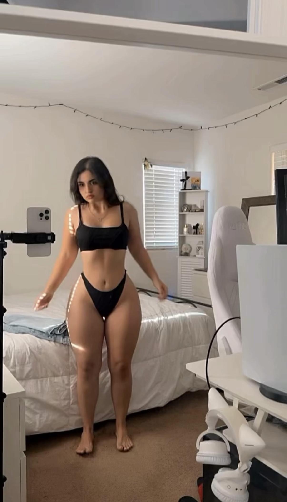 Melkoneko exclusive leaked nude post on ReelHub