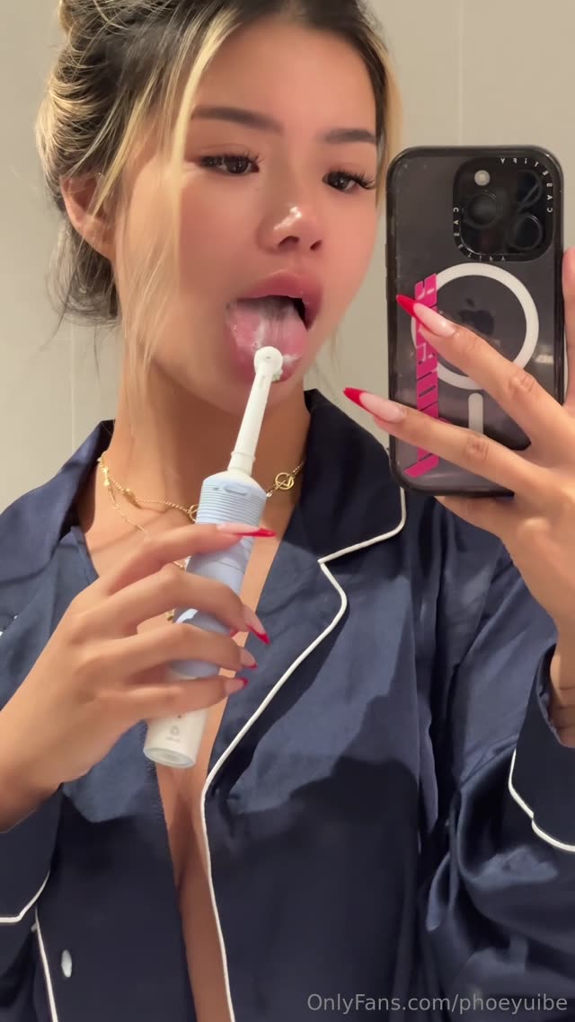 Phoebeyui leaked nude content
