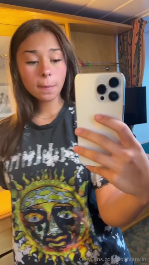 Sophieraiin exclusive leaked nude post on ReelHub