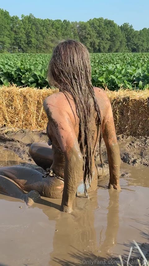 Supitsanya exclusive leaked nude post on ReelHub
