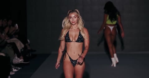 Therealbrittfit exclusive leaked nude post on ReelHub