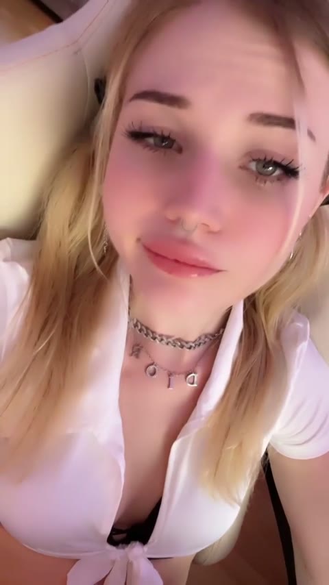 Waifulanaa leaked nude content