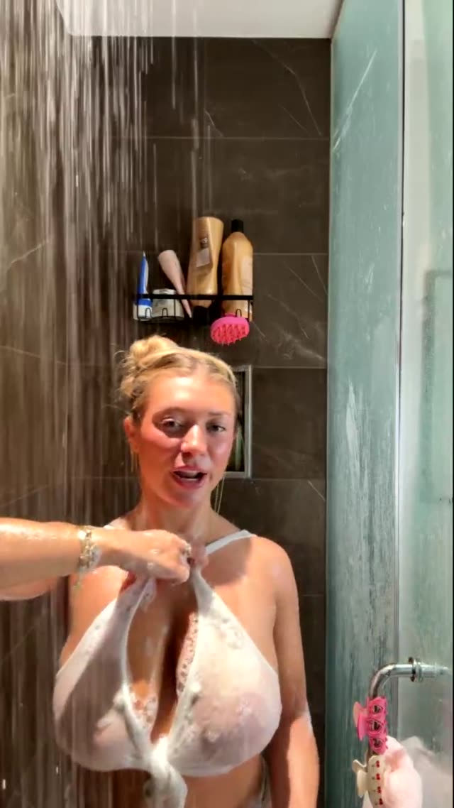 Xxsarabrooks exclusive leaked nude post on ReelHub
