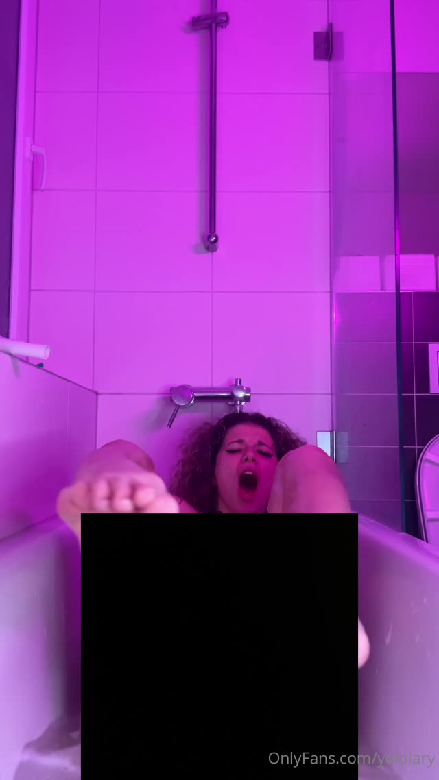 Yololaryy leaked nudes
