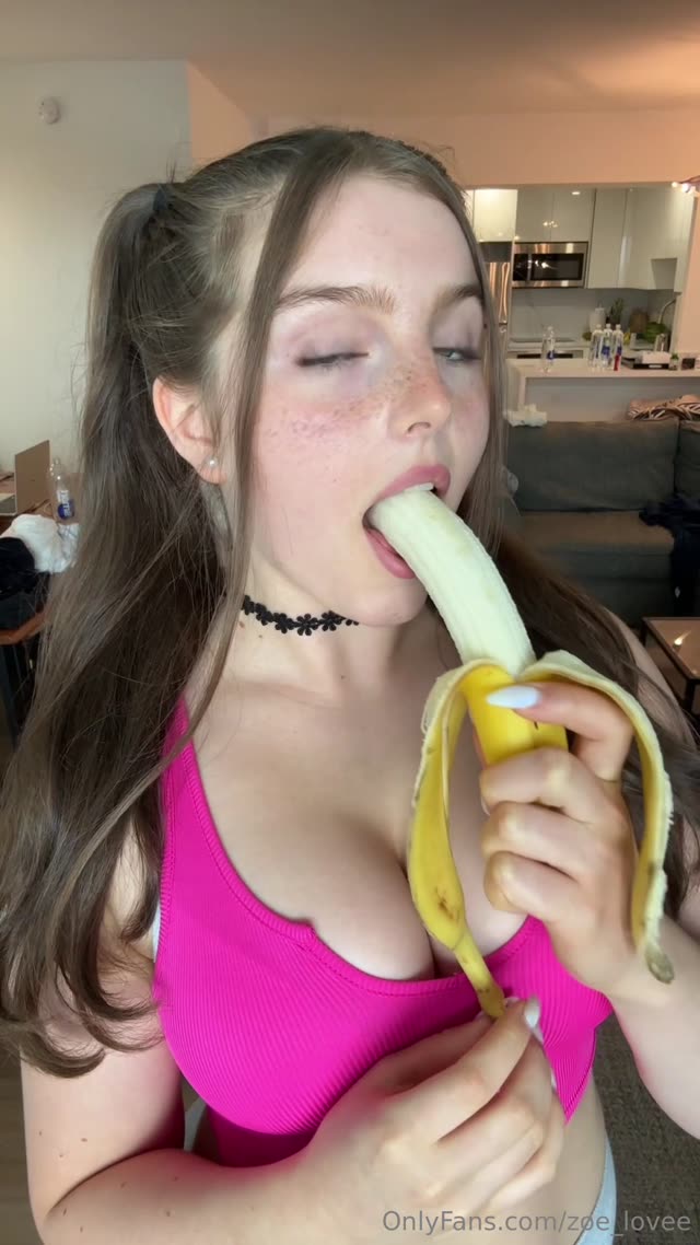Zoealoneathome exclusive leaked nude post on ReelHub
