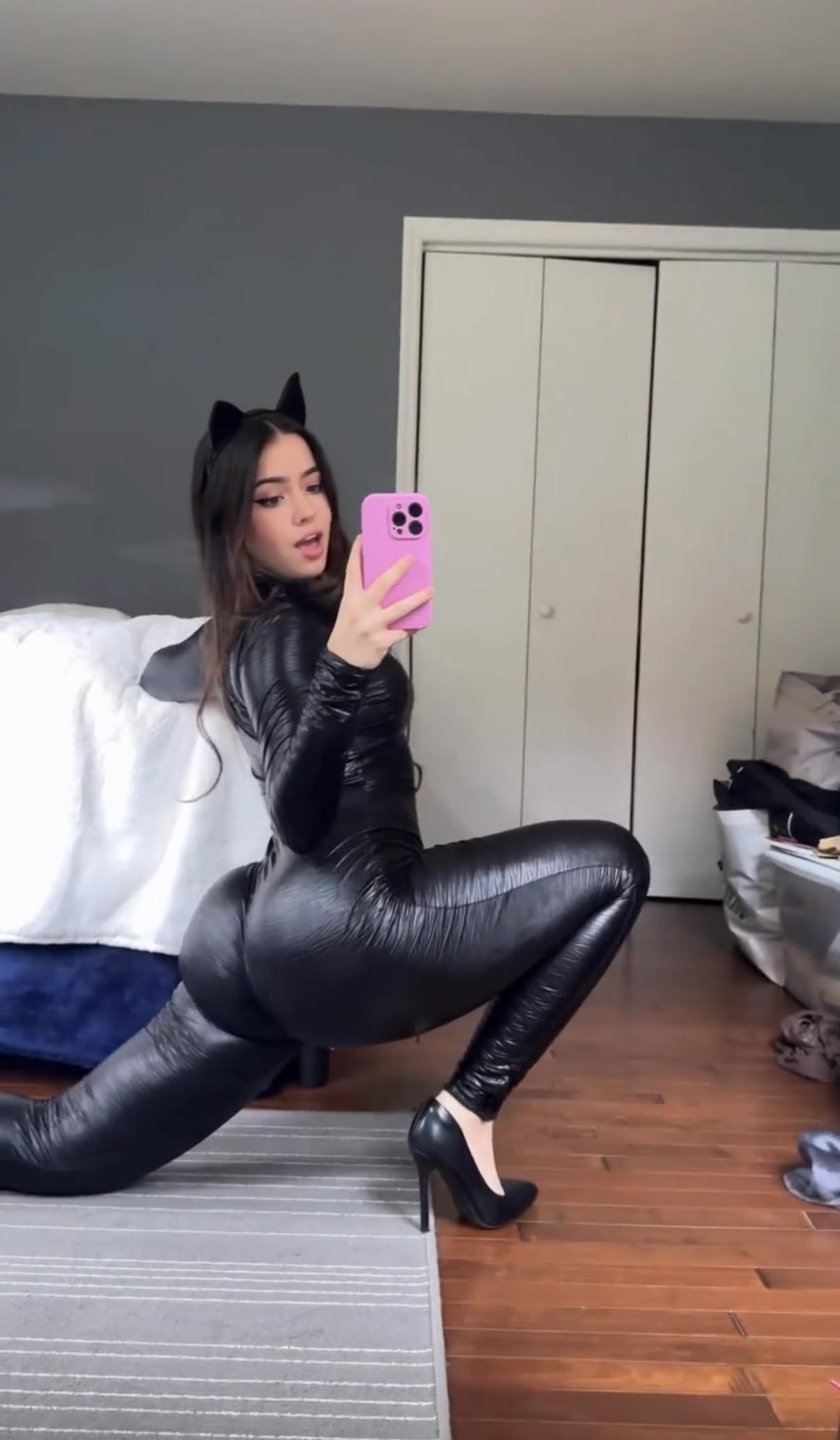 Zoeyiso only exclusive leaked nude post on ReelHub